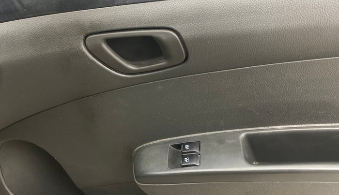 2013 Chevrolet Beat LS PETROL, Petrol, Manual, 34,880 km, Driver Side Door Panels Control