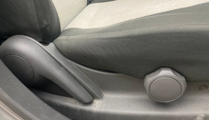 2013 Chevrolet Beat LS PETROL, Petrol, Manual, 34,880 km, Driver Side Adjustment Panel