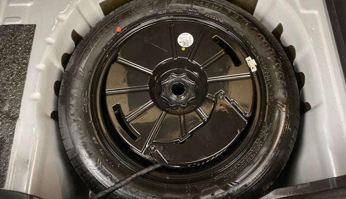 2022 Skoda KUSHAQ STYLE 1.0L TSI MT, Petrol, Manual, 29,188 km, Spare Tyre