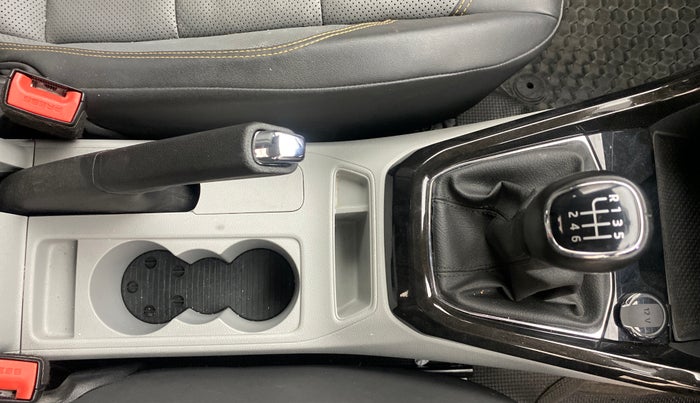 2022 Skoda KUSHAQ STYLE 1.0L TSI MT, Petrol, Manual, 29,188 km, Gear Lever