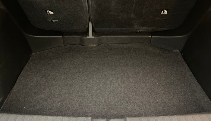 2022 Skoda KUSHAQ STYLE 1.0L TSI MT, Petrol, Manual, 29,188 km, Boot Inside