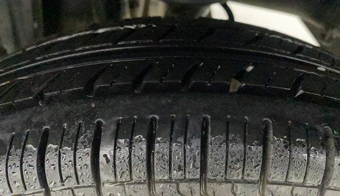 2012 Maruti Alto 800 LXI, Petrol, Manual, 64,306 km, Left Rear Tyre Tread