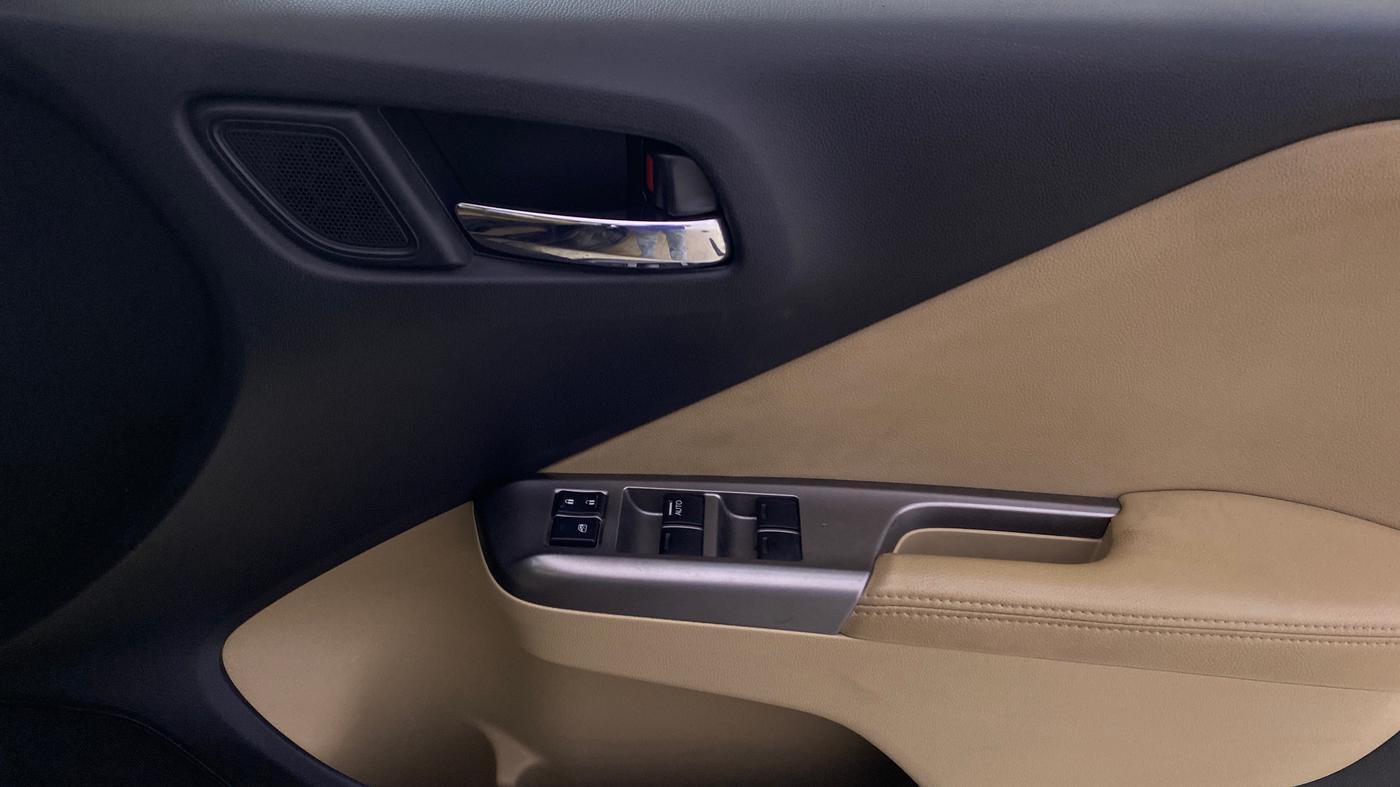 2015 Honda City 1.5L I-DTEC VX, Diesel, Manual, 67,437 km, Driver Side Door Panels Control