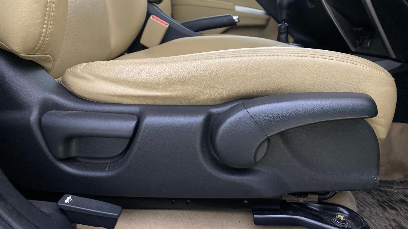 2015 Honda City 1.5L I-DTEC VX, Diesel, Manual, 67,437 km, Driver Side Adjustment Panel