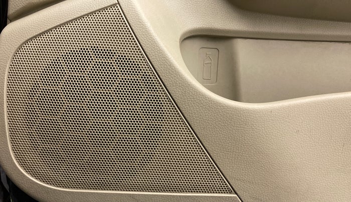 2016 Maruti Swift Dzire VDI ABS, CNG, Manual, 1,14,747 km, Speaker