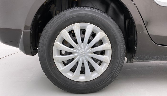 2016 Maruti Swift Dzire VDI ABS, CNG, Manual, 1,14,747 km, Right Rear Wheel