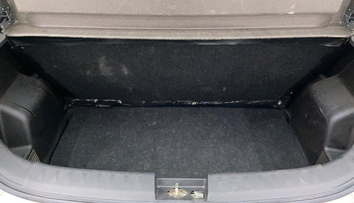 2013 Maruti Swift VXI D, Petrol, Manual, 36,351 km, Boot Inside View