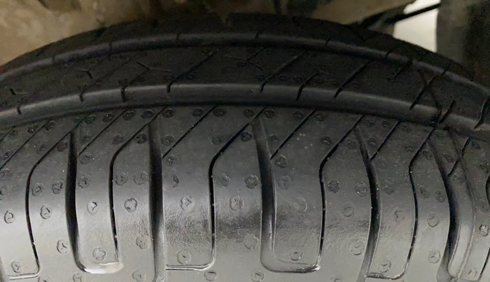 2019 Maruti New Wagon-R LXI CNG 1.0, CNG, Manual, 53,481 km, Right Front Tyre Tread