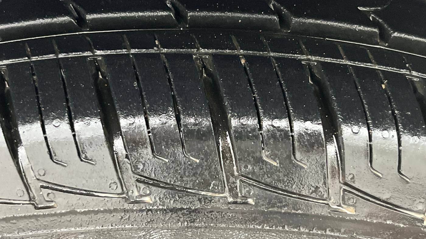 2018 Renault Duster RXS CVT, Petrol, Automatic, 54,897 km, Right Front Tyre Tread