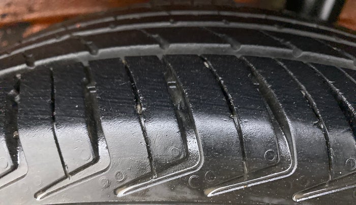 2021 Maruti New Wagon-R LXI CNG 1.0 L, CNG, Manual, 36,380 km, Left Rear Tyre Tread