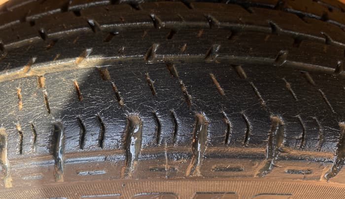 2016 Maruti Alto K10 VXI AMT, Petrol, Automatic, 35,557 km, Right Rear Tyre Tread