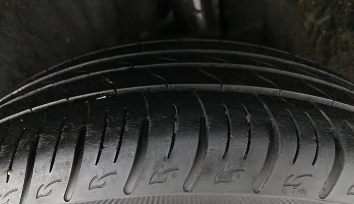 2019 Maruti Vitara Brezza ZDI, Diesel, Manual, 53,127 km, Left Rear Tyre Tread