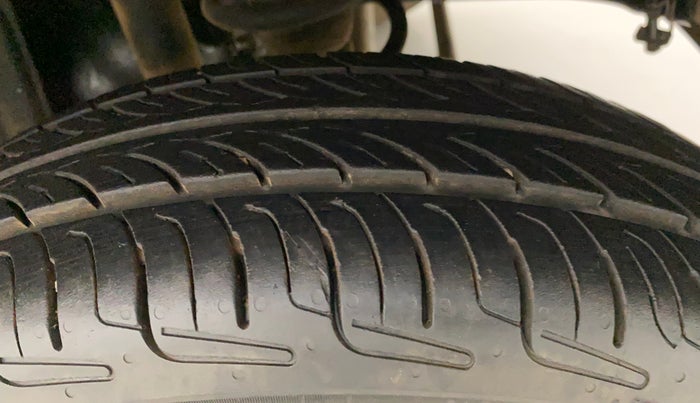 2012 Maruti Alto 800 LXI, Petrol, Manual, 72,097 km, Left Rear Tyre Tread