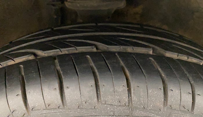 2012 Maruti Alto 800 LXI, Petrol, Manual, 72,097 km, Right Front Tyre Tread