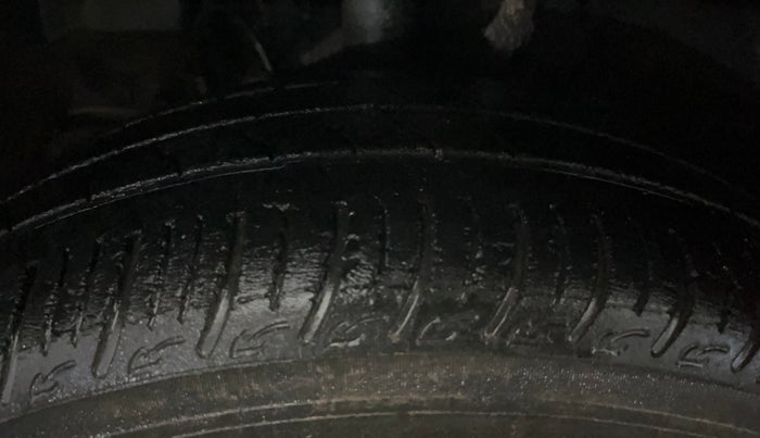 2023 Tata Tiago XT CNG, CNG, Manual, 31,749 km, Left Front Tyre Tread