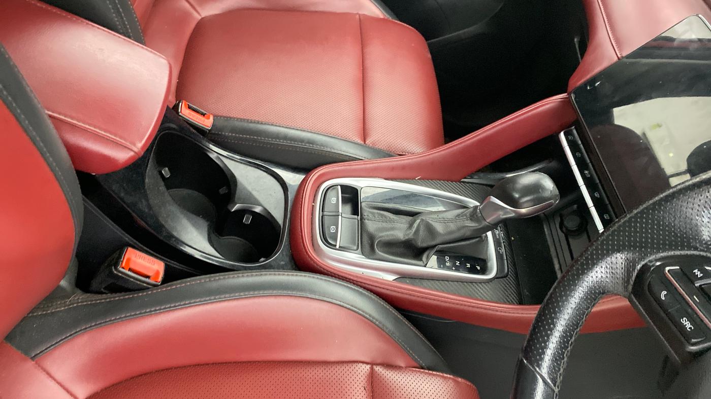 2021 MG ASTOR SAVVY 1.5 CVT S RED, Petrol, Automatic, 34,955 km, Gear Lever