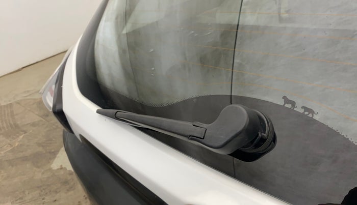 2023 Tata NEXON XZ PLUS LUX SUNROOF DUAL TONE PETROL, Petrol, Manual, 21,216 km, Rear Wiper