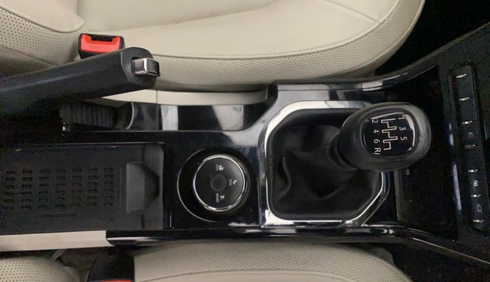 2023 Tata NEXON XZ PLUS LUX SUNROOF DUAL TONE PETROL, Petrol, Manual, 21,216 km, Gear Lever