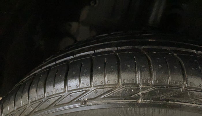 2023 Tata NEXON XZ PLUS LUX SUNROOF DUAL TONE PETROL, Petrol, Manual, 21,216 km, Right Rear Tyre Tread