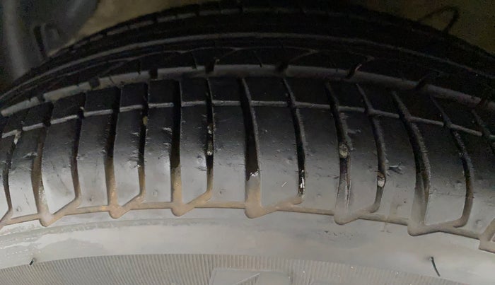2020 Hyundai AURA SX PLUS 1.2 AMT, Petrol, Automatic, 47,765 km, Left Front Tyre Tread