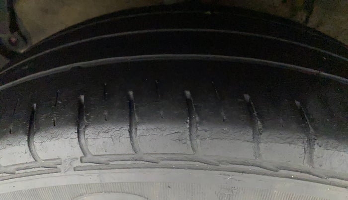 2020 Hyundai AURA SX PLUS 1.2 AMT, Petrol, Automatic, 47,765 km, Right Rear Tyre Tread