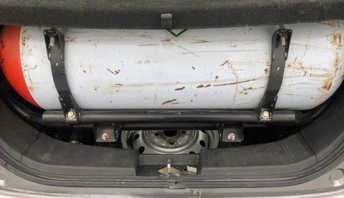 2015 Maruti Wagon R 1.0 LXI CNG, CNG, Manual, 68,302 km, Boot Inside
