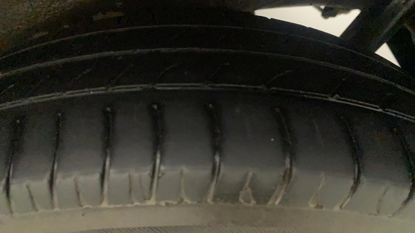 2015 Maruti Wagon R 1.0 LXI CNG, CNG, Manual, 68,302 km, Left Rear Tyre Tread