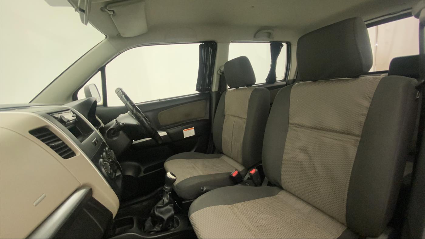 2015 Maruti Wagon R 1.0 LXI CNG, CNG, Manual, 68,302 km, Right Side Front Door Cabin