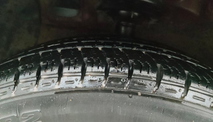 2015 Hyundai Grand i10 SPORTZ 1.2 KAPPA VTVT, Petrol, Manual, 83,156 km, Left Front Tyre Tread