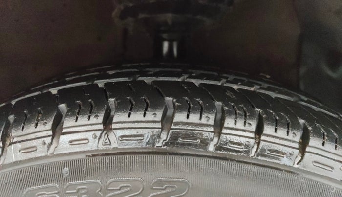 2015 Hyundai Grand i10 SPORTZ 1.2 KAPPA VTVT, Petrol, Manual, 83,156 km, Right Front Tyre Tread