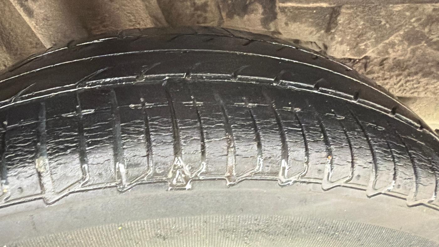 2017 Tata TIGOR XZ PETROL, Petrol, Manual, 31,881 km, Right Rear Tyre Tread
