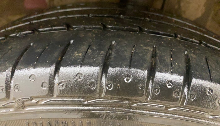 2016 Hyundai Elite i20 ASTA 1.2, Petrol, Manual, 70,061 km, Left Rear Tyre Tread