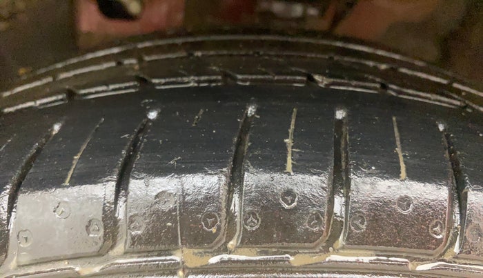 2016 Hyundai Elite i20 ASTA 1.2, Petrol, Manual, 70,061 km, Left Front Tyre Tread