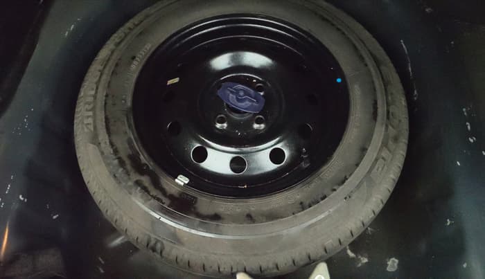 2018 Maruti Dzire VXI AMT, Petrol, Automatic, 1,01,792 km, Spare Tyre