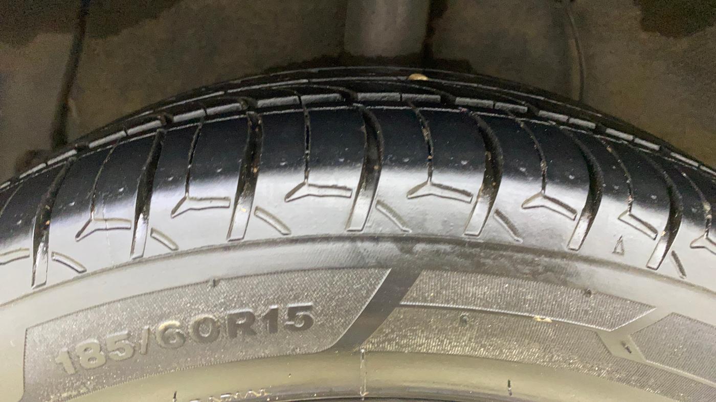2021 Hyundai AURA SX PLUS 1.2 AMT, Petrol, Automatic, 89,864 km, Right Rear Tyre Tread