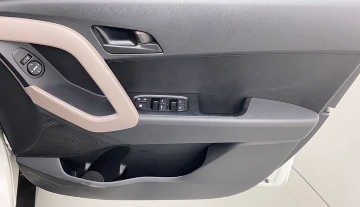 2017 Hyundai Creta E PLUS 1.6 PETROL, Petrol, Manual, 48,674 km, Driver Side Door Panels Control