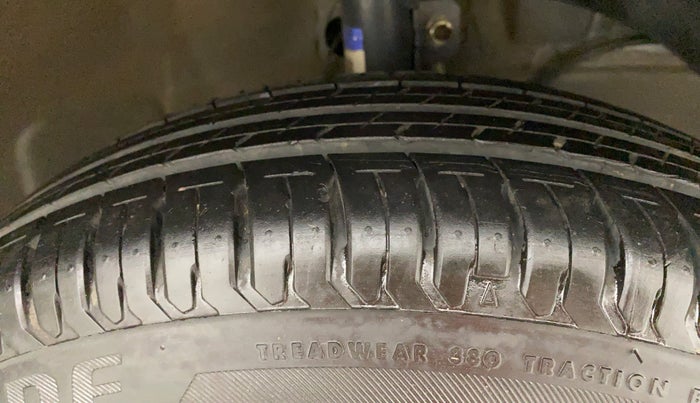 2020 Maruti Dzire VXI, Petrol, Manual, 5,204 km, Right Front Tyre Tread