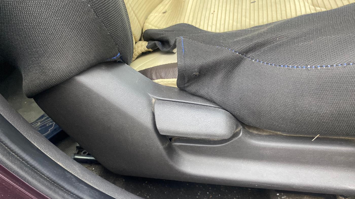 2013 Hyundai Verna FLUIDIC 1.6 VTVT SX, Petrol, Manual, 71,050 km, Driver Side Adjustment Panel