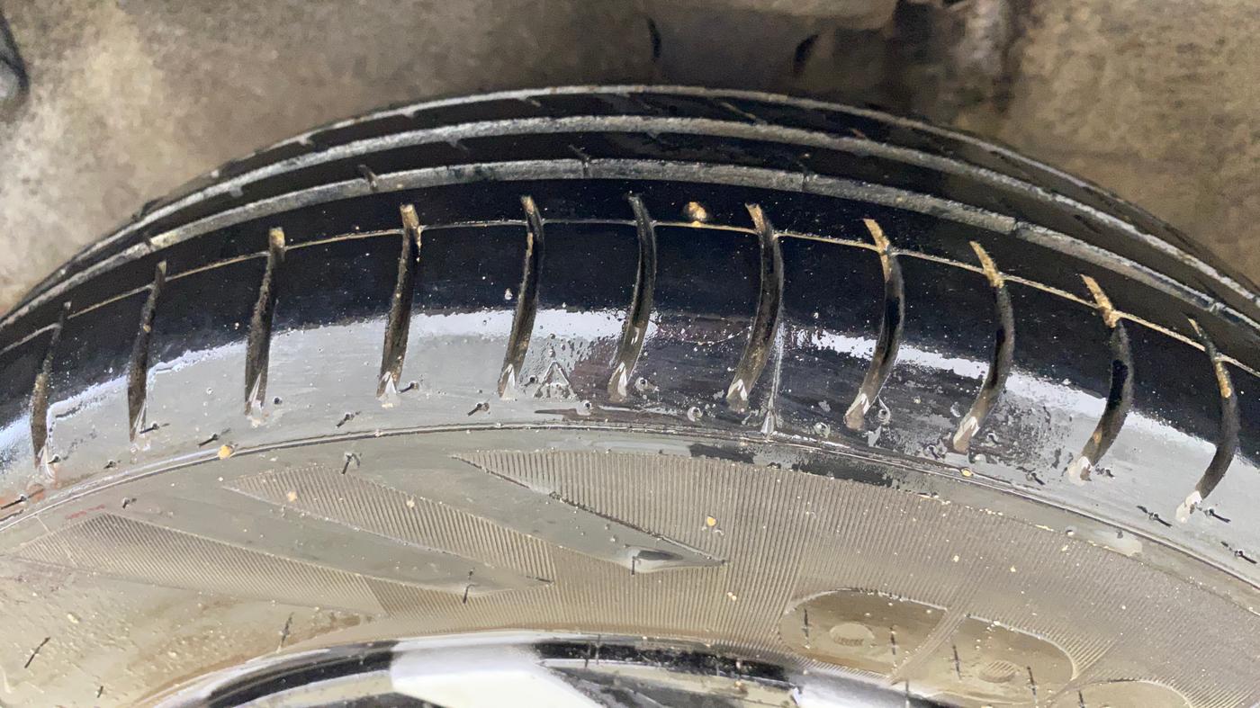 2018 Maruti Alto 800 LXI, Petrol, Manual, 68,851 km, Left Front Tyre Tread
