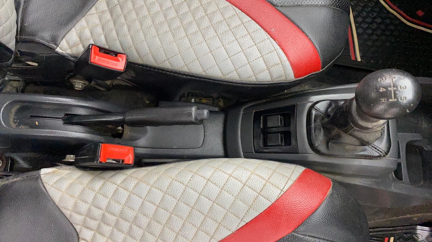 2018 Maruti Alto 800 LXI, Petrol, Manual, 68,851 km, Gear Lever