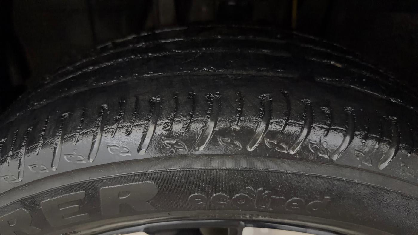2022 Nissan MAGNITE XV EXECUTIVE, Petrol, Manual, 78,869 km, Left Front Tyre Tread