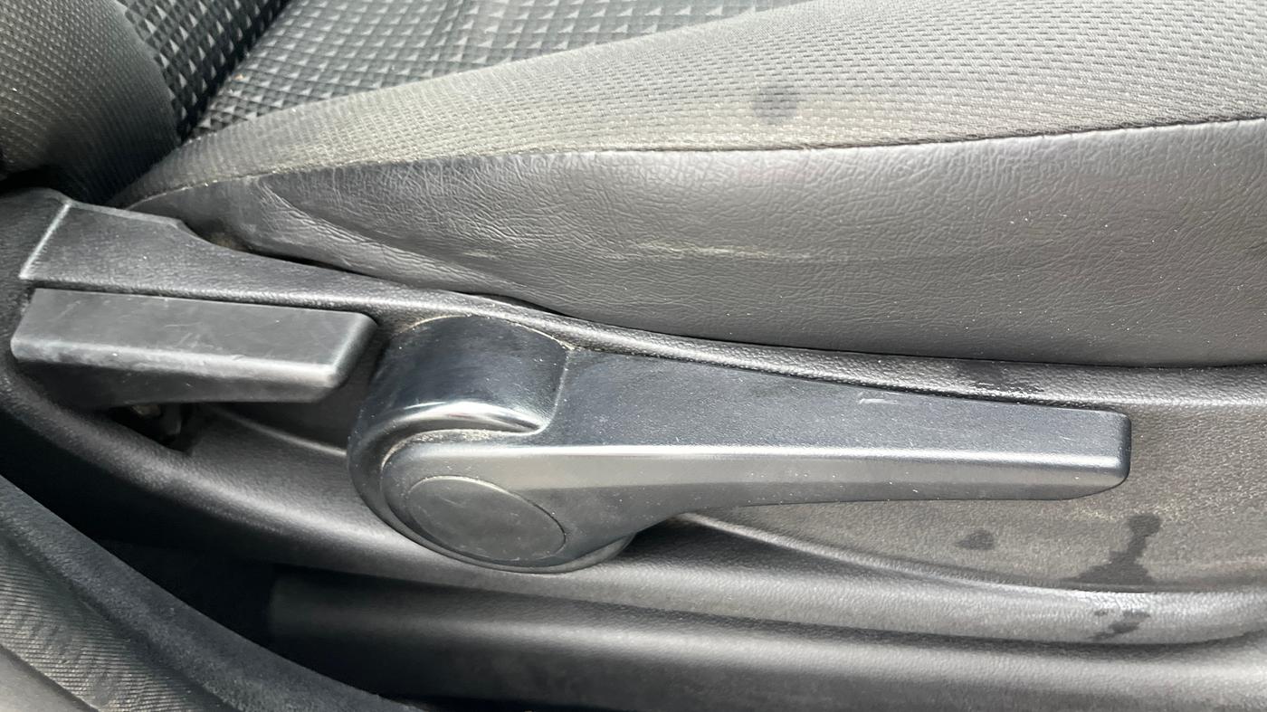2018 Tata Tiago XZ PLUS PETROL, Petrol, Manual, 50,245 km, Driver Side Adjustment Panel