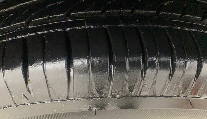 2018 Nissan Micra XV CVT, Petrol, Automatic, 66,084 km, Right Front Tyre Tread