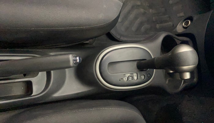 2018 Nissan Micra XV CVT, Petrol, Automatic, 66,084 km, Gear Lever