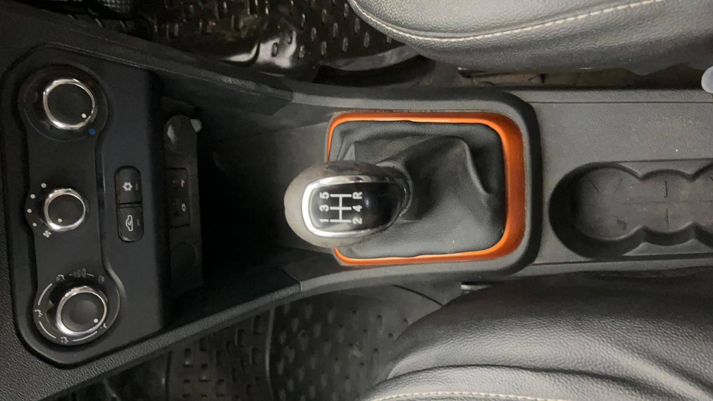 2018 Tata TIAGO NRG PETROL, Petrol, Manual, 98,734 km, Gear Lever