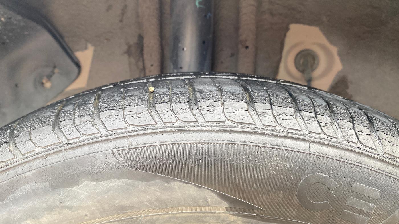 2016 Hyundai i20 Active 1.2 SX, Petrol, Manual, 1,10,521 km, Right Rear Tyre Tread