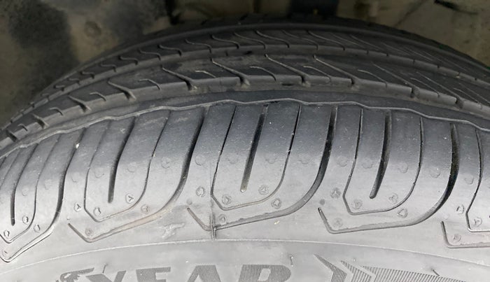 2015 Nissan Micra XV CVT, Petrol, Automatic, 28,017 km, Left Front Tyre Tread