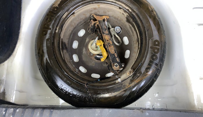 2013 Ford Figo ZXI 1.4 DIESEL, Diesel, Manual, 1,35,833 km, Spare Tyre