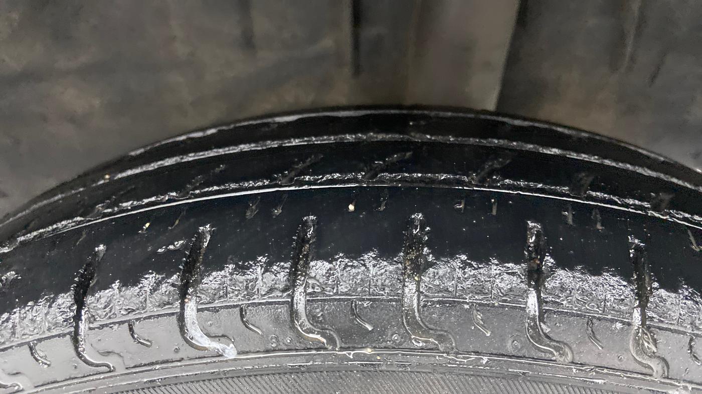 2019 Renault Kwid RXT, Petrol, Manual, 44,363 km, Left Rear Tyre Tread