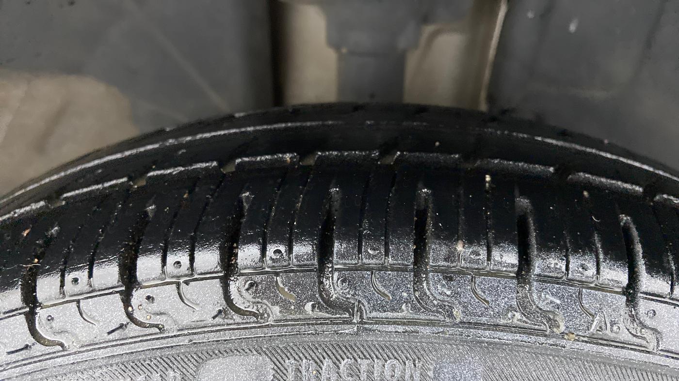 2019 Renault Kwid RXT, Petrol, Manual, 44,363 km, Right Front Tyre Tread